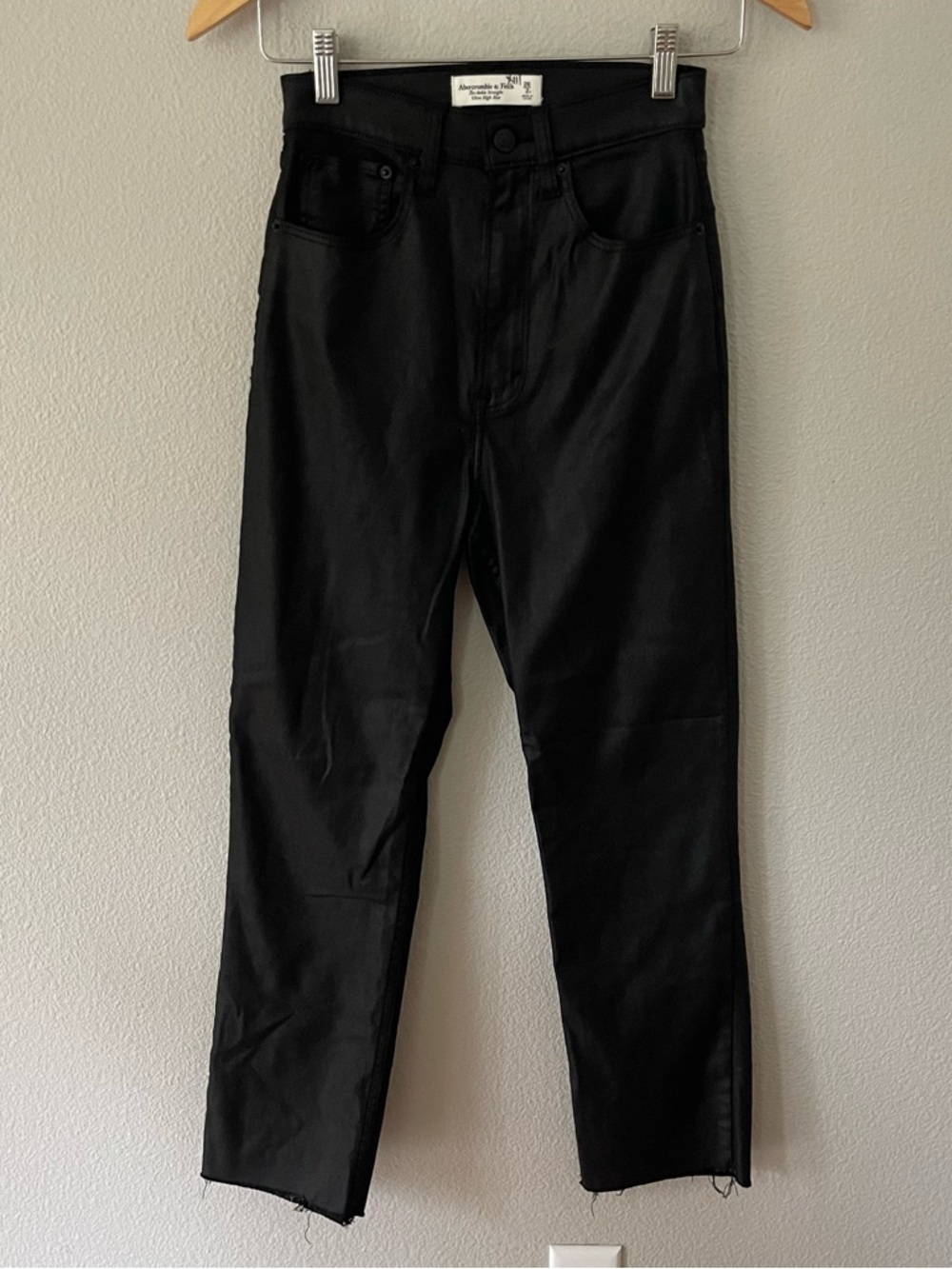 Abercrombie & Fitch The Ankle Straight Ultra High Rise Raw Hem Jean Black 26/2R